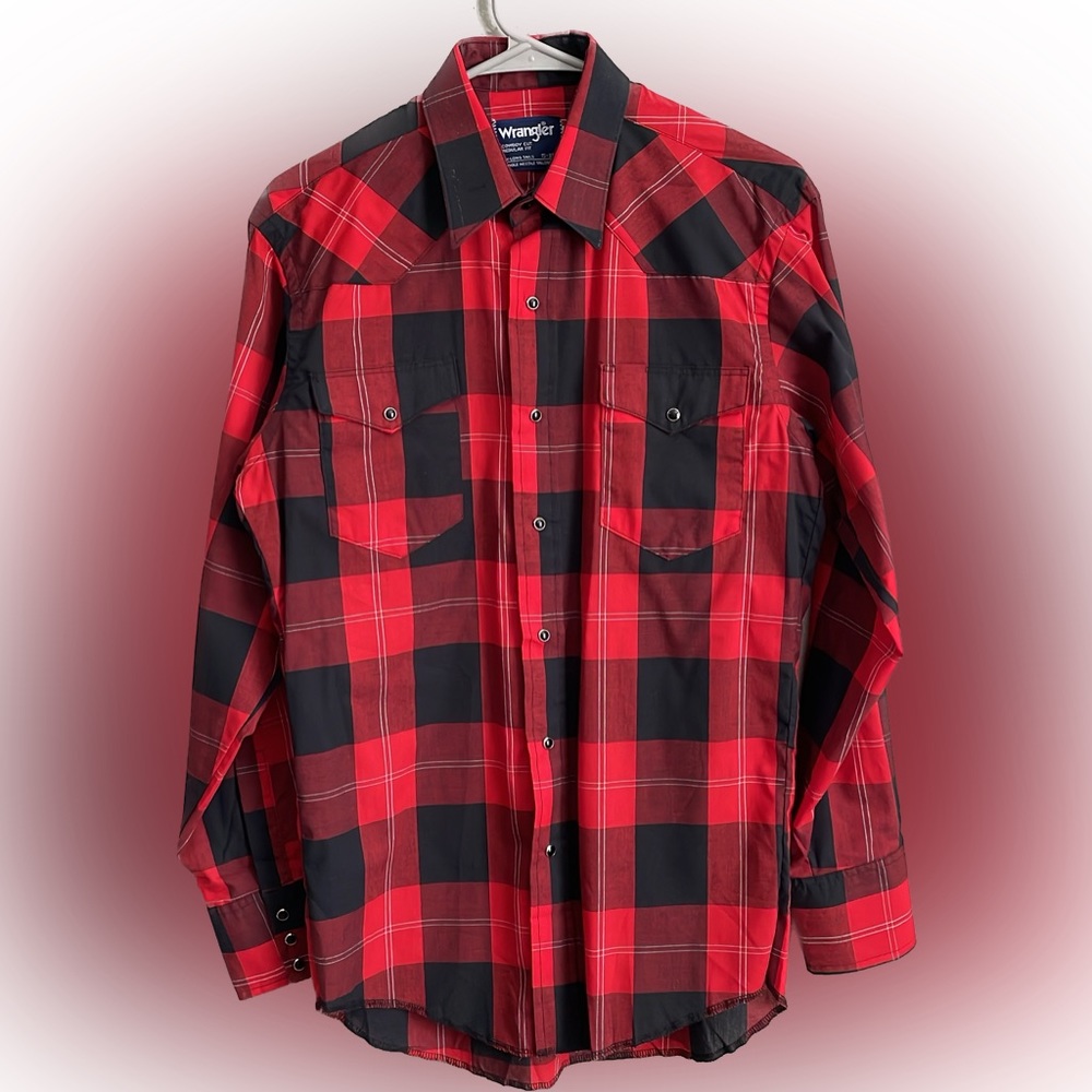Wrangler Plaid Pearl Snap shirt